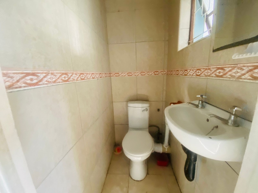 5 Bedroom Property for Sale in Panorama KwaZulu-Natal