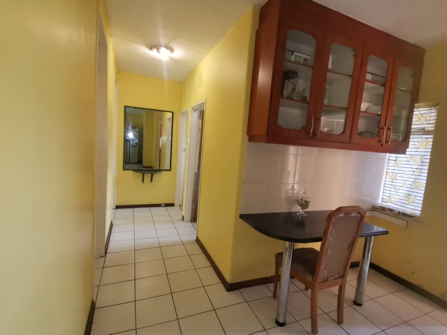 To Let 2 Bedroom Property for Rent in Umbilo KwaZulu-Natal