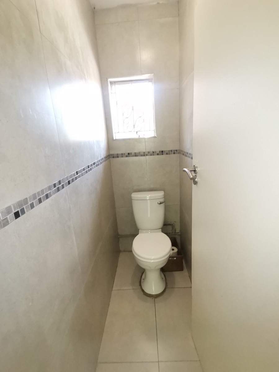 To Let 2 Bedroom Property for Rent in Umbilo KwaZulu-Natal