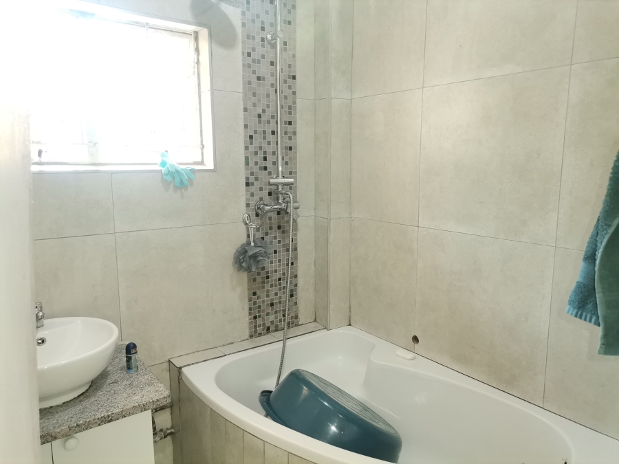 To Let 2 Bedroom Property for Rent in Umbilo KwaZulu-Natal