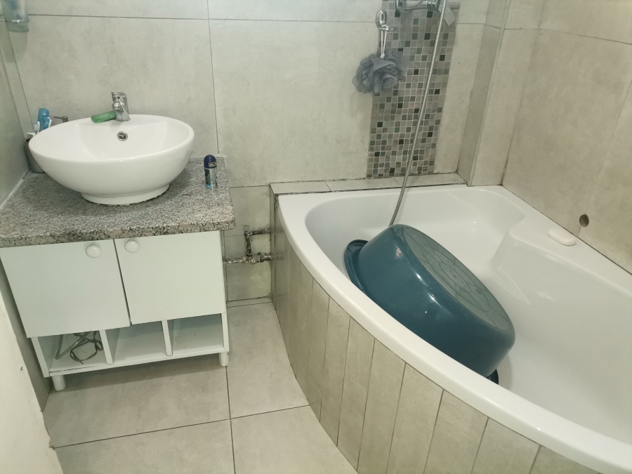To Let 2 Bedroom Property for Rent in Umbilo KwaZulu-Natal