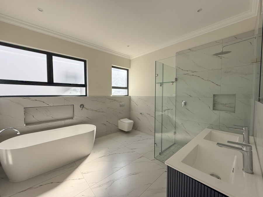 To Let 3 Bedroom Property for Rent in New Salt Rock City KwaZulu-Natal