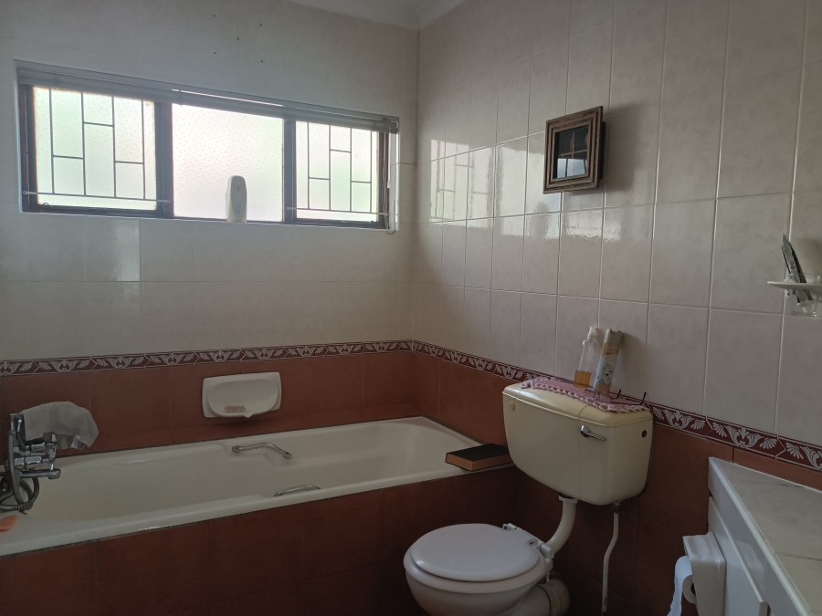3 Bedroom Property for Sale in Amanzimtoti KwaZulu-Natal