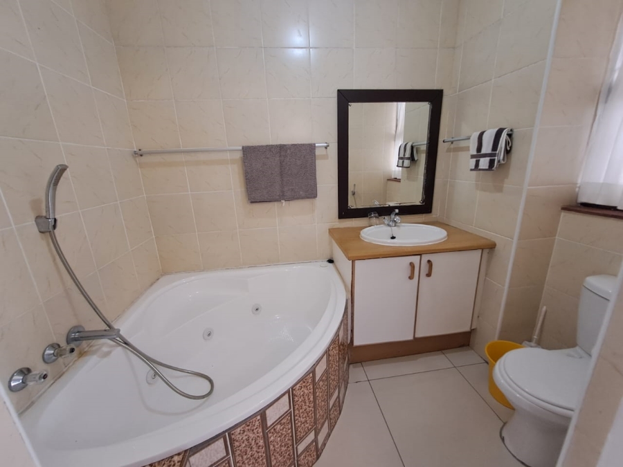 To Let 2 Bedroom Property for Rent in Manaba Beach KwaZulu-Natal