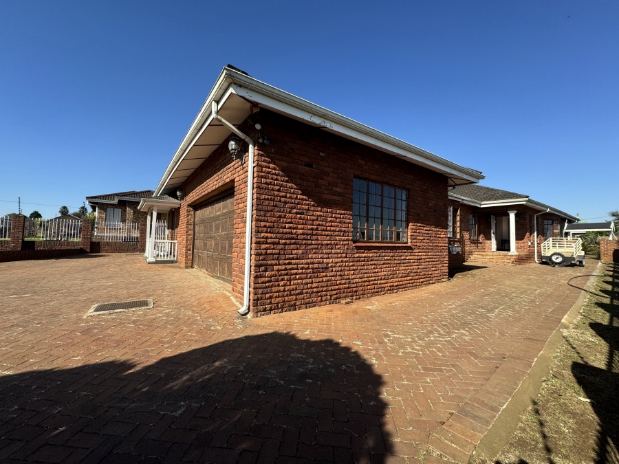 4 Bedroom Property for Sale in Howick West KwaZulu-Natal