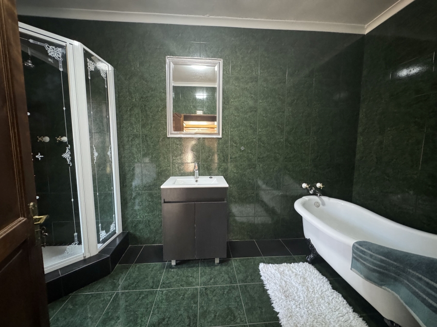 4 Bedroom Property for Sale in Howick West KwaZulu-Natal