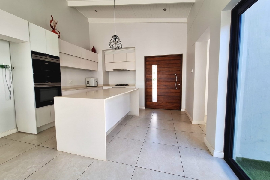 3 Bedroom Property for Sale in Salt Rock KwaZulu-Natal