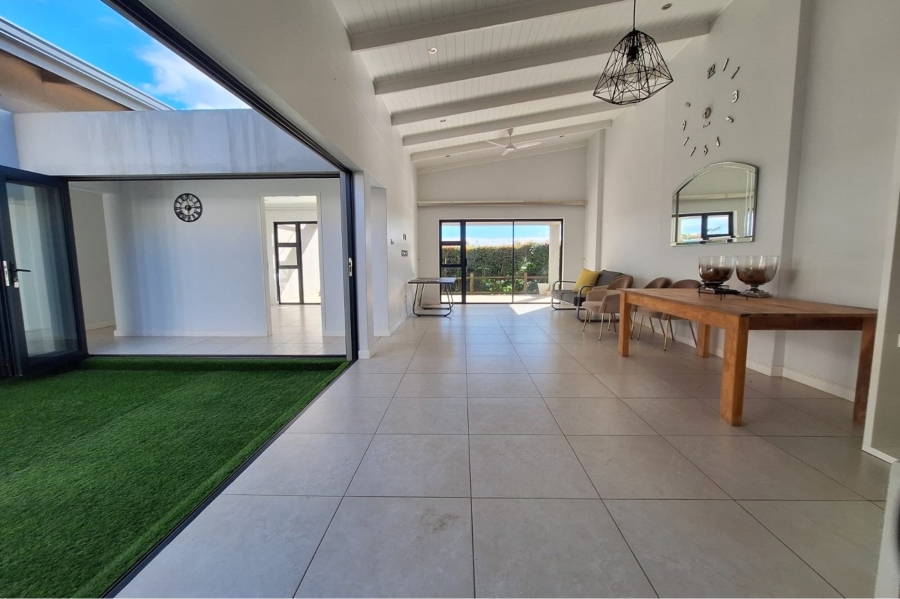 3 Bedroom Property for Sale in Salt Rock KwaZulu-Natal