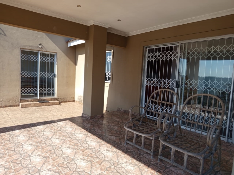 4 Bedroom Property for Sale in Dawncrest KwaZulu-Natal
