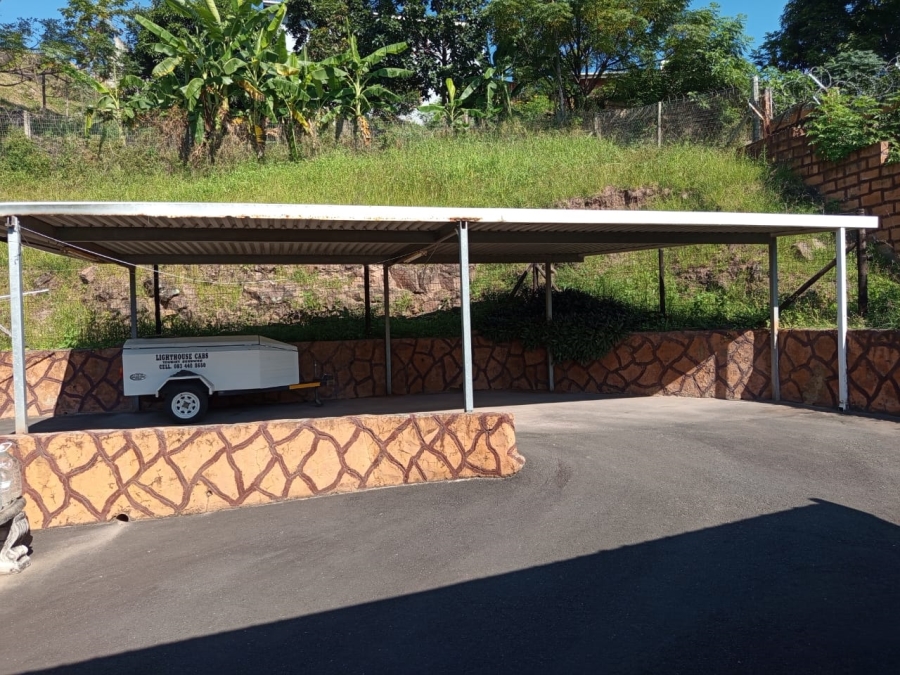 4 Bedroom Property for Sale in Dawncrest KwaZulu-Natal