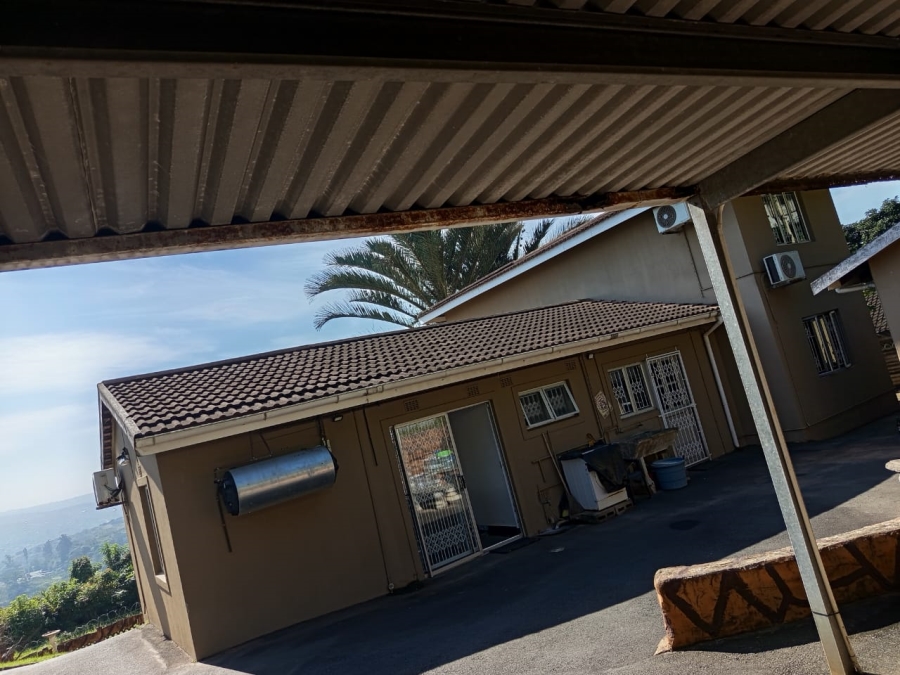 4 Bedroom Property for Sale in Dawncrest KwaZulu-Natal
