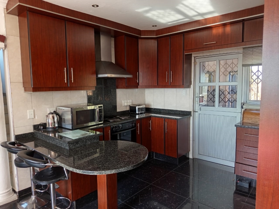 4 Bedroom Property for Sale in Dawncrest KwaZulu-Natal