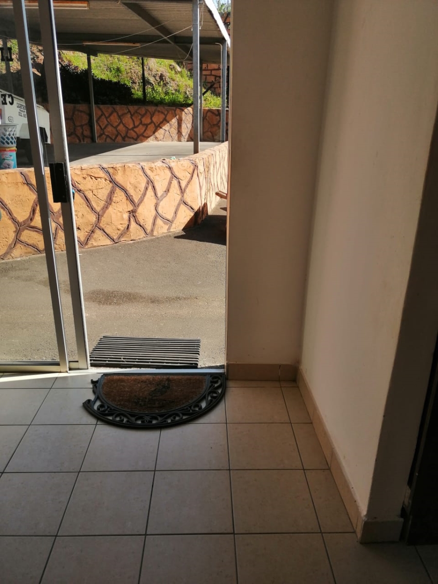 4 Bedroom Property for Sale in Dawncrest KwaZulu-Natal
