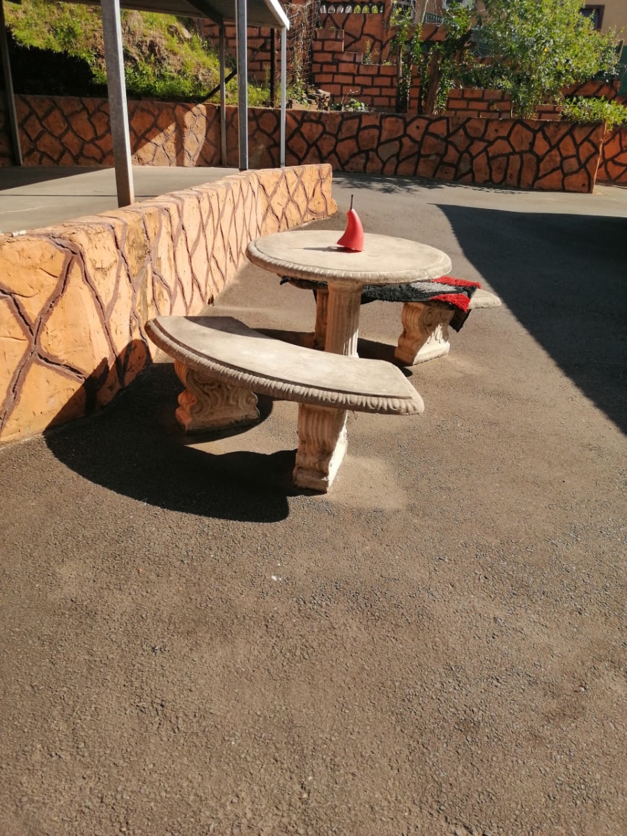 4 Bedroom Property for Sale in Dawncrest KwaZulu-Natal