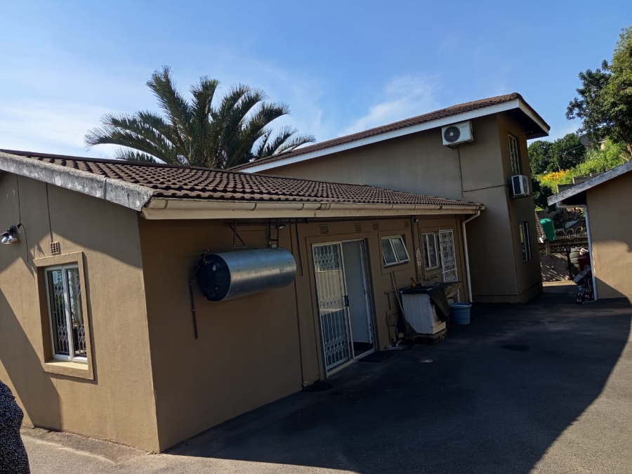4 Bedroom Property for Sale in Dawncrest KwaZulu-Natal