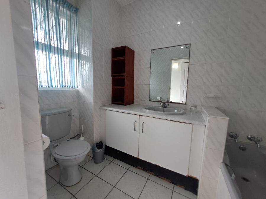2 Bedroom Property for Sale in Manaba Beach KwaZulu-Natal