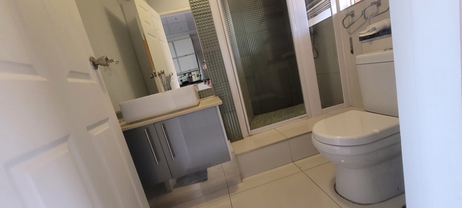 To Let 2 Bedroom Property for Rent in Amanzimtoti KwaZulu-Natal