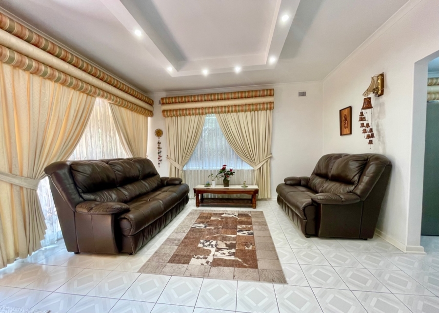 4 Bedroom Property for Sale in Fairbreeze KwaZulu-Natal