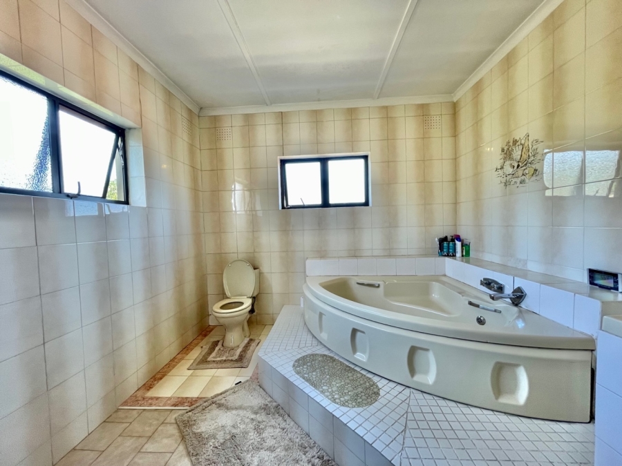 4 Bedroom Property for Sale in Fairbreeze KwaZulu-Natal
