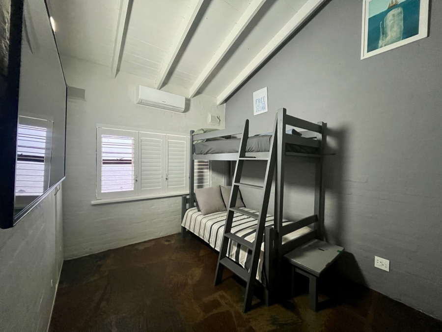 To Let 4 Bedroom Property for Rent in Sheffield Beach KwaZulu-Natal