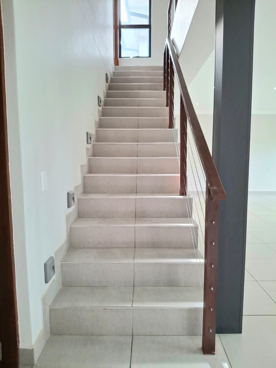 To Let 3 Bedroom Property for Rent in Salt Rock KwaZulu-Natal