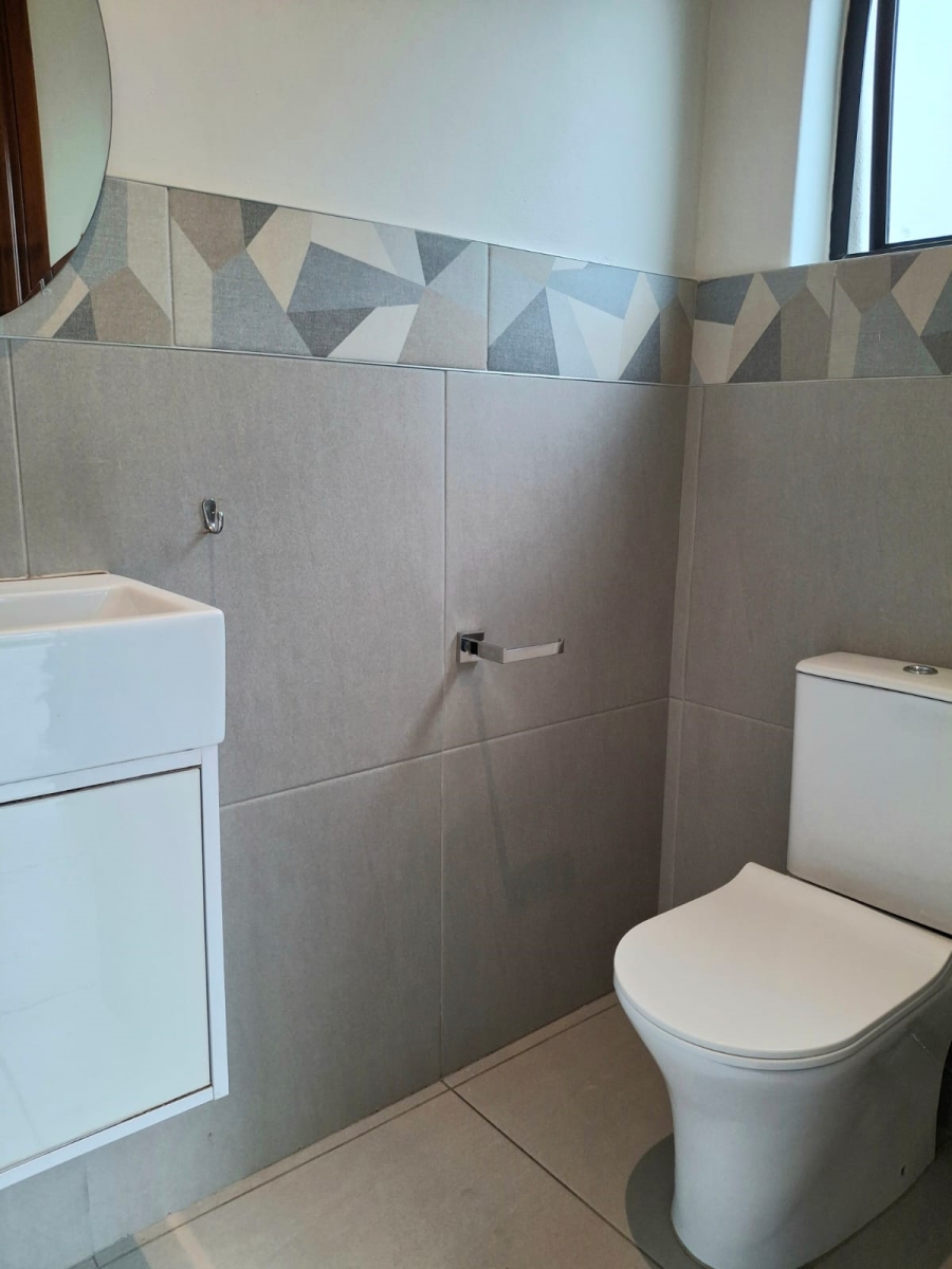 To Let 3 Bedroom Property for Rent in Salt Rock KwaZulu-Natal