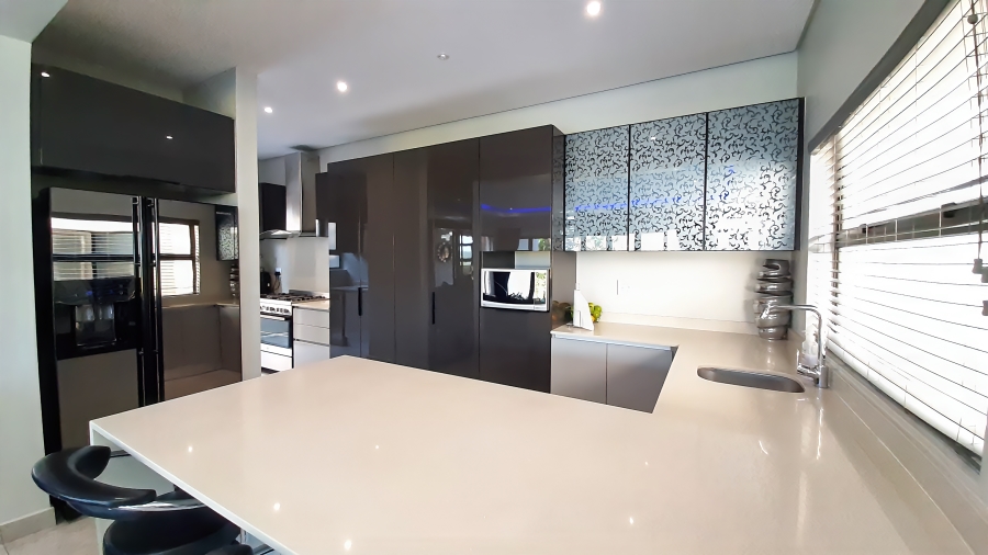 4 Bedroom Property for Sale in Seaward Estate KwaZulu-Natal