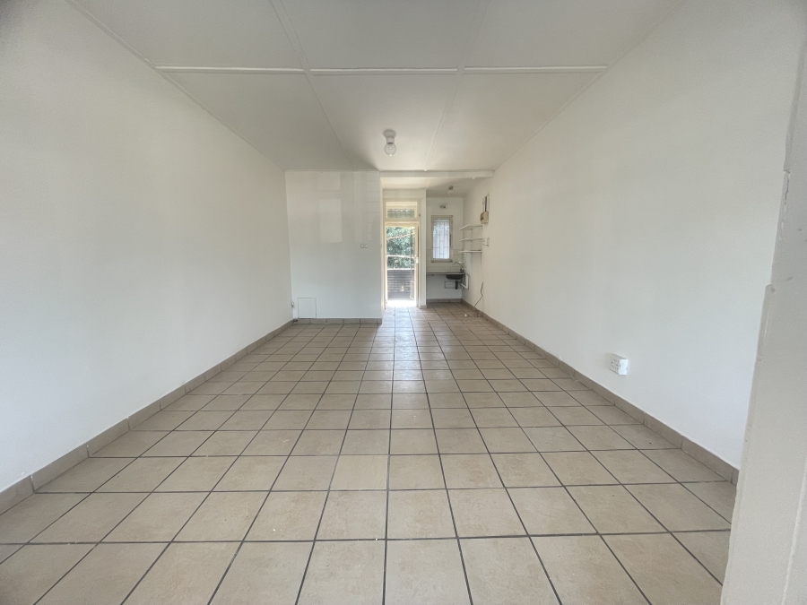 To Let 1 Bedroom Property for Rent in Sea View KwaZulu-Natal