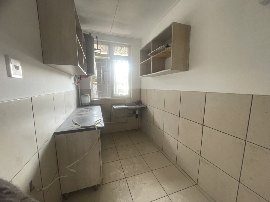 To Let 1 Bedroom Property for Rent in Sea View KwaZulu-Natal