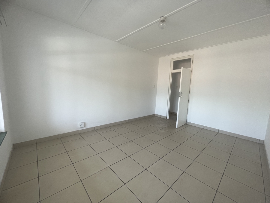To Let 1 Bedroom Property for Rent in Sea View KwaZulu-Natal