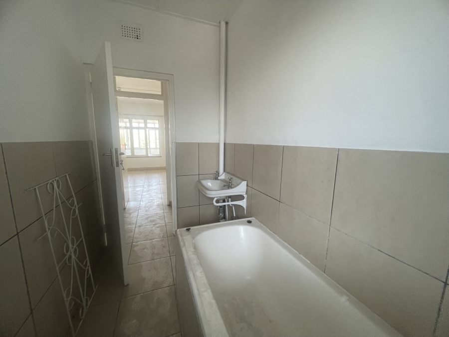 To Let 1 Bedroom Property for Rent in Sea View KwaZulu-Natal