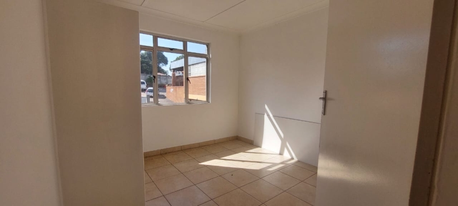To Let 1 Bedroom Property for Rent in Sea View KwaZulu-Natal