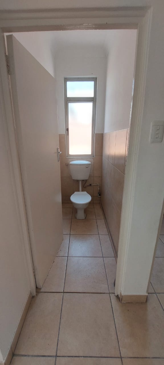 To Let 1 Bedroom Property for Rent in Sea View KwaZulu-Natal