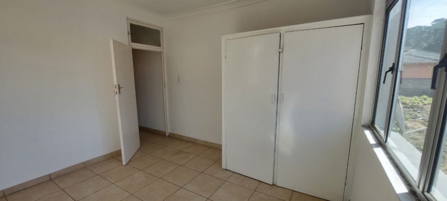 To Let 1 Bedroom Property for Rent in Sea View KwaZulu-Natal