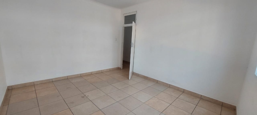 To Let 1 Bedroom Property for Rent in Sea View KwaZulu-Natal