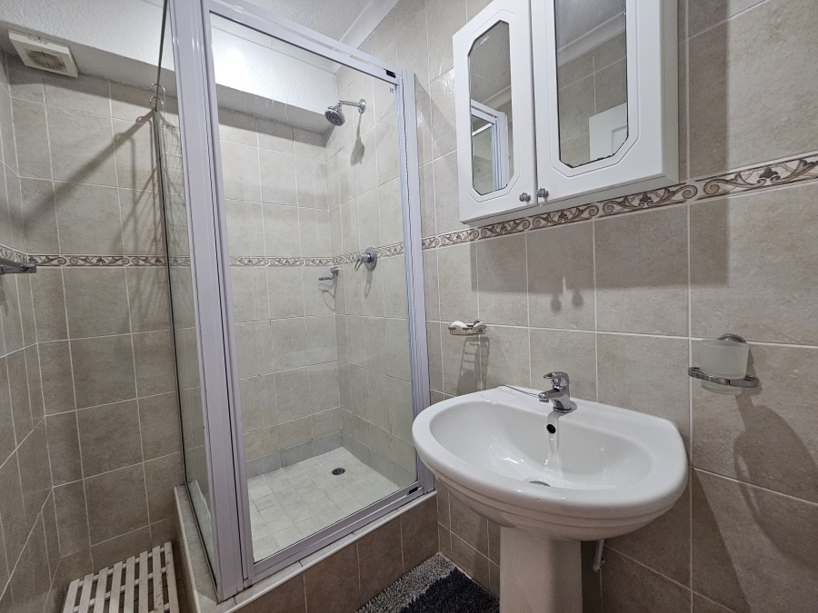 4 Bedroom Property for Sale in Beacon Rocks KwaZulu-Natal