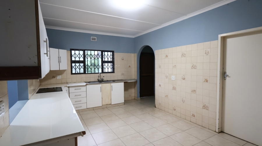 5 Bedroom Property for Sale in Panorama KwaZulu-Natal