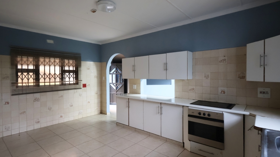 5 Bedroom Property for Sale in Panorama KwaZulu-Natal
