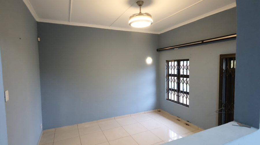 5 Bedroom Property for Sale in Panorama KwaZulu-Natal