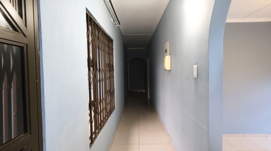 5 Bedroom Property for Sale in Panorama KwaZulu-Natal