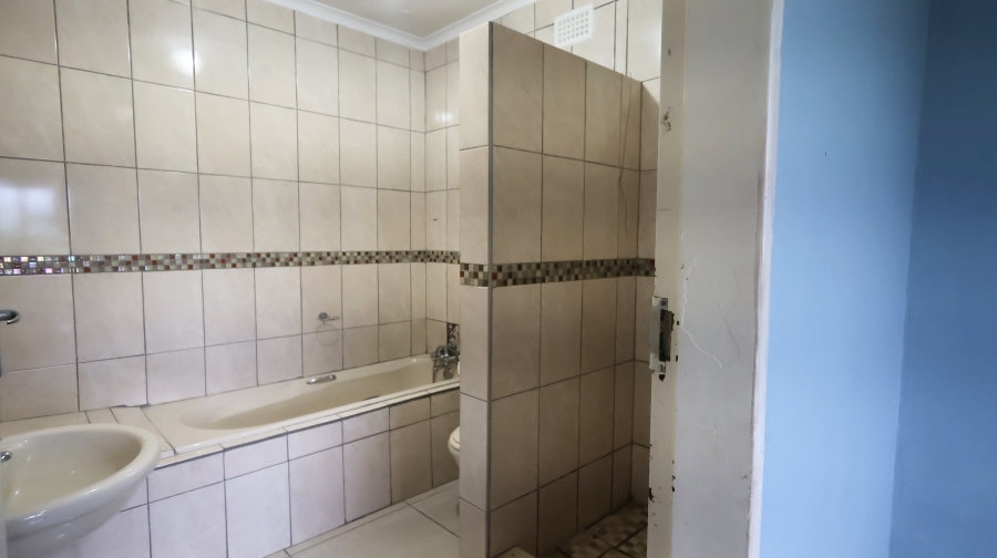 5 Bedroom Property for Sale in Panorama KwaZulu-Natal