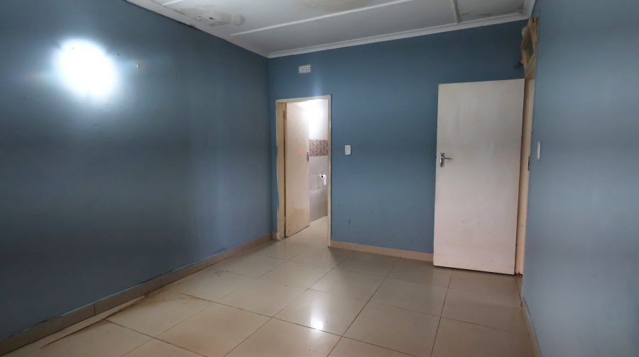5 Bedroom Property for Sale in Panorama KwaZulu-Natal