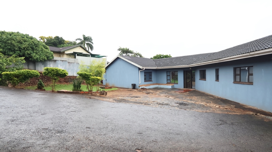 5 Bedroom Property for Sale in Panorama KwaZulu-Natal