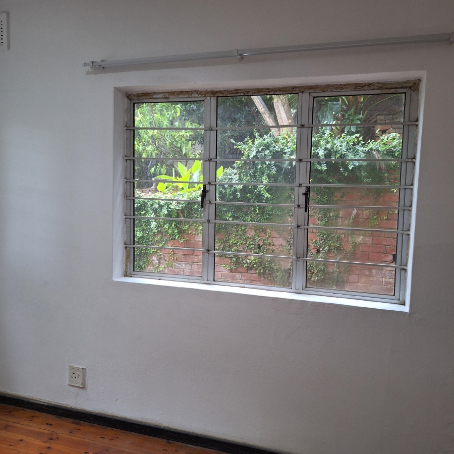 To Let 2 Bedroom Property for Rent in Essenwood KwaZulu-Natal