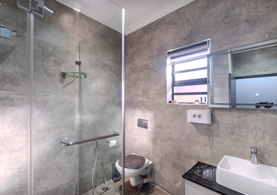 6 Bedroom Property for Sale in Glen Ashley KwaZulu-Natal