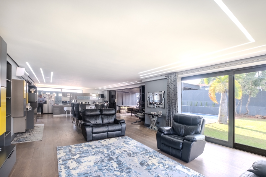 6 Bedroom Property for Sale in Glen Ashley KwaZulu-Natal