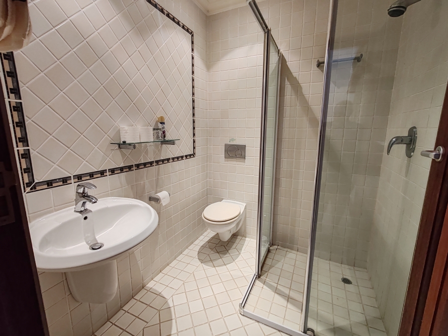 8 Bedroom Property for Sale in Umtentweni KwaZulu-Natal