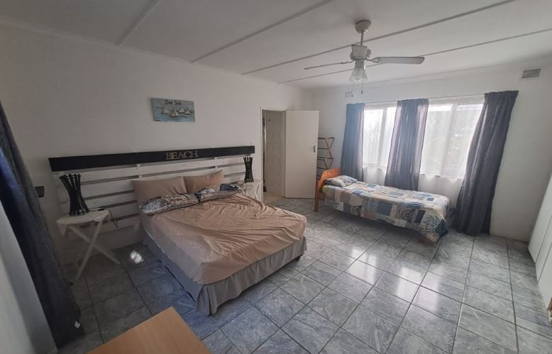 4 Bedroom Property for Sale in Manaba Beach KwaZulu-Natal