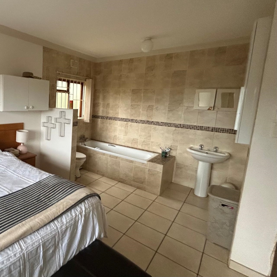To Let 3 Bedroom Property for Rent in Margate KwaZulu-Natal