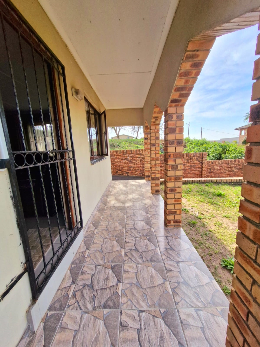 3 Bedroom Property for Sale in Dawncrest KwaZulu-Natal